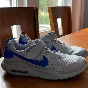 New Nike unisex sneakers without box